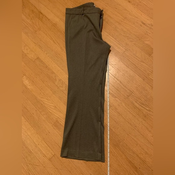 Kut from the Kloth women’s size 14 herringbone flare leg trouser. - Picture 11 of 14